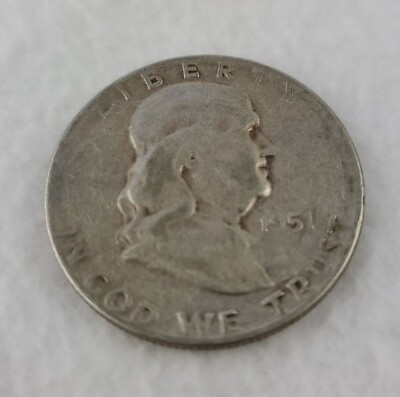 #ad 1951 S Ben Franklin 90% Silver Half Dollar Circulated