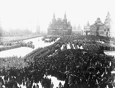 #ad Red Square filled troops amp; crowds listening Trotsky hurling de 1921 Old Photo