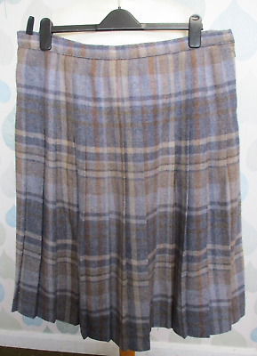 #ad Vintage Edinburgh Woollen Mill Ladies Tartan Pleated Skirt Size UK 24