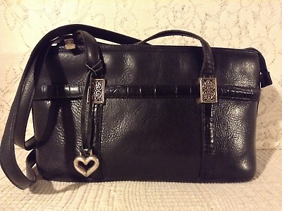 #ad “Brighton“ Contemporary purse in sturdy black gen. leather amp; Silver plated hrdw.