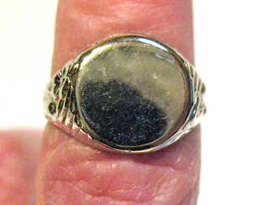 #ad SILVER SIGNET RING ADUSTABLE VINTAGE NO ENGRAVING