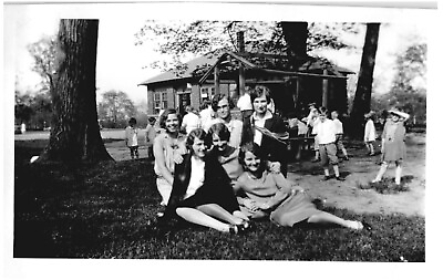 #ad SIX LADIES ON THE GRASSROCHESTERNY1926.VTG 4.7quot; x 2.7quot; PHOTO*X1 4