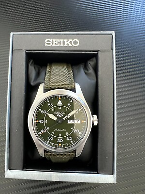 #ad SEIKO 5 Sports JAPAN Vintage designs worn by early pilots GREEN SRPH29 NEW