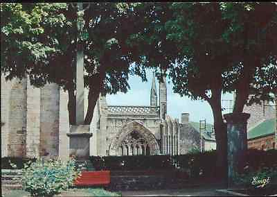 #ad DOL de Bretagne Le grand porche de la cathédrale D7425