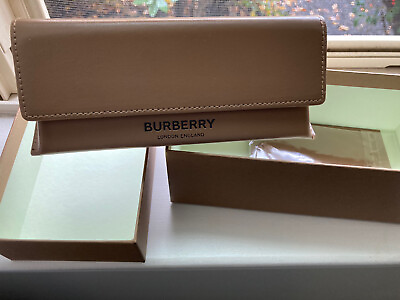 #ad Burberry sunglasses case amp; Box