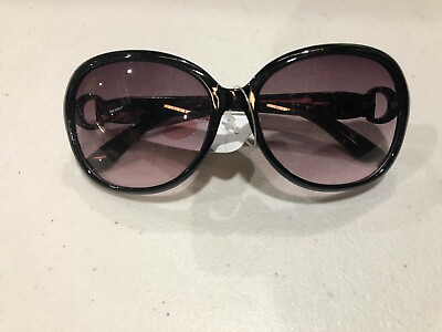 #ad Woman sunglasses purple lenses and black frame