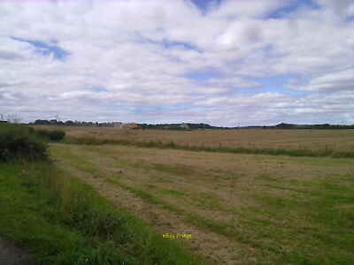 #ad Photo 6x4 Combine harvester at work Old Burdon In fields near Sharpley Mo c2011
