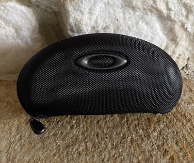 #ad Authentic Oakley Soft Vault Sunglass Case Black Soft Case Excellent Condition