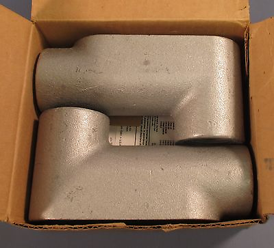 #ad Box of 2 Cooper Conduit Outlet Body LB47 Size 1 1 4quot; Volume 18.5 Cubic Inch New