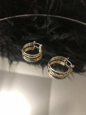 #ad Beautiful Gold Tone Hoop Earrings for pierced ears EUC diameter 1”
