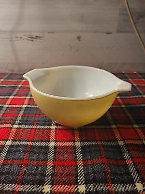 #ad Pyrex 441 1 1 2pt Yellow Cinderella Nesting Mixing Bowl Spouted Vintage 6quot; USA