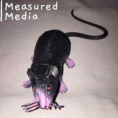 #ad SLIGHTLY USED Small 4quot; Plastic Rat With Pink Face Claws Red Eyes Great Shape