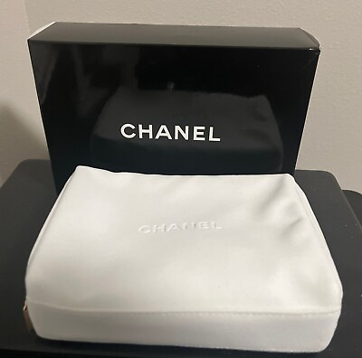 #ad NEW IN BOX CHANEL White Velvet Makeup Bag Gold Chanel Pendent Zipper Pull