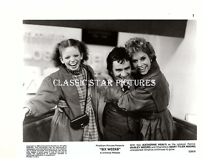 #ad 1B370a Mary Tyler Moore Dudley Moore Katherine Healy Six Weeks 1982 photo