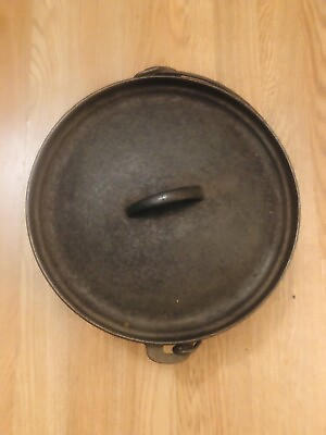 #ad VINTAGE Cast Iron #10 CO STAMP 10” DUTCH OVEN W Lid Three Feet Foot Made In USA