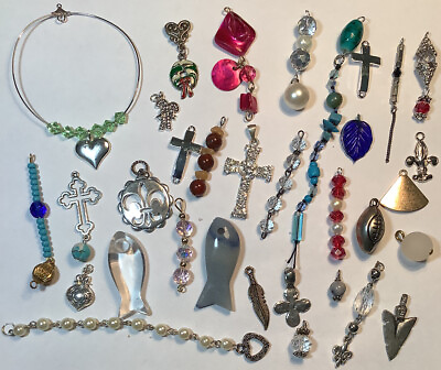 #ad LOT OF VTG NOW CHARMS PENDANTS ASSORTED MATERIALS CRAFTS JEWELRY MAKING ETC