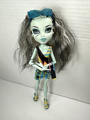 #ad Monster High Frankie Stein Gloom Beach Doll Purse Sunglasses Earrings