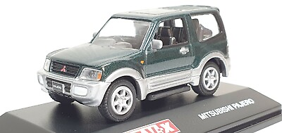 #ad 1 72 Real X MITSUBISHI PAJERO GREEN SUV diecast car model