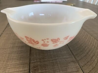 #ad Pyrex Pink Gooseberry 1 1 2 pt. Cinderella bowl vintage 1950#x27;s #441 EUC