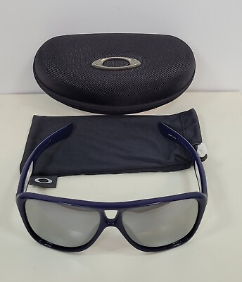 #ad OAKLEY DISPATCH II Frame Polished Navy Sunglasses Vintage w Case OO9150 02