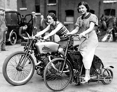 #ad 1930s VINTAGE LADIES ON VINTAGE MOTORCYCLES Photo 182 k