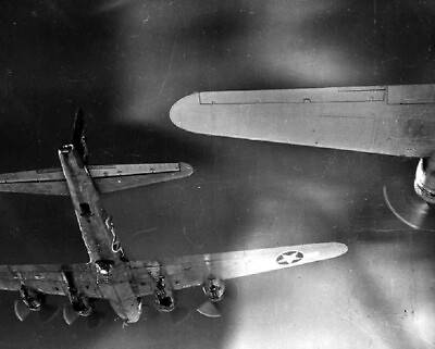 #ad B 17 Flying Fortress of the 305th Bomb Group in Flight WWII WW2 8x10 Photo 98b