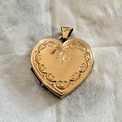 #ad Gold Pendant 9ct 9K 375 Gold Lovely Hinged Heart Picture Locket 9 carat Gold