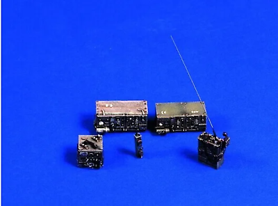 #ad 1 35 Resin Model Kit Manufacturing Scene Model U.S. Radio Accessories Unpainted