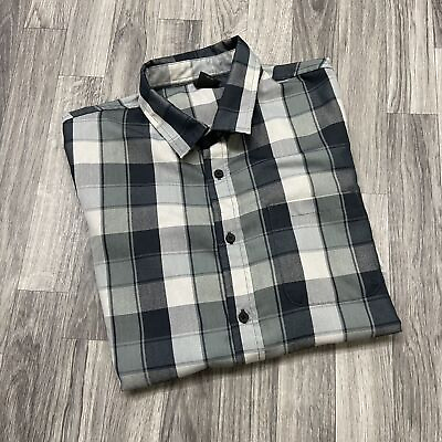 #ad OAKLEY Custom Fit Button Down Grey Plaid Casual Shirt Men#x27;s Size Medium