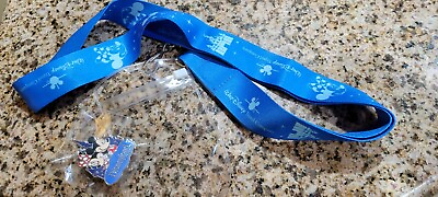 #ad Walt Disney Lanyard ID Holder and Collectible Pin Mickey and Minnie new