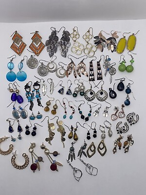 #ad LOT OF 40 MODERN MIXED BOLD PIERCED EARRING ASSORTED COLORS amp; SHAPES EUC