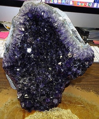 #ad HUGE AMETHYST CRYSTAL CLUSTER GEODE CATHEDRAL FROM URUGUAY;