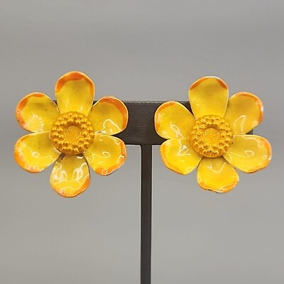 #ad Daisy Clip On Earrings Vtg Flowers Yellow Orange Enamel Round Nature 1.5quot;
