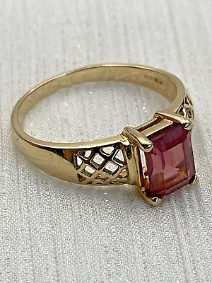 #ad Ladies Ring 14k Yellow Gold Amethyst 3.6 Grams Size 8.5 Vintage Estate Find