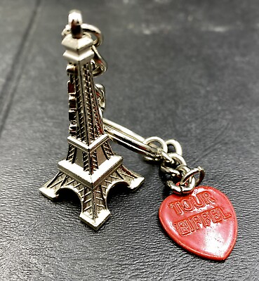 #ad Vintage Paris Visit Eifel Tower Silver Tone Metal Keychain Made in Europe 2quot;