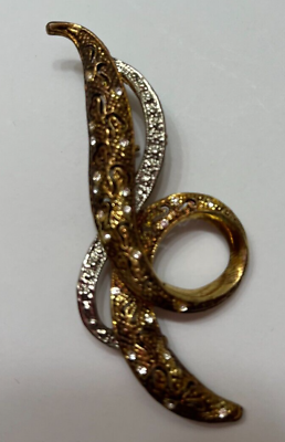 #ad Avon Swirl Rhinestone Rhinestones Gold Silver Metal Brooch Pin Filigree Vintage